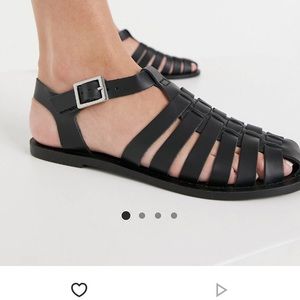 Fisherman black leather sandals